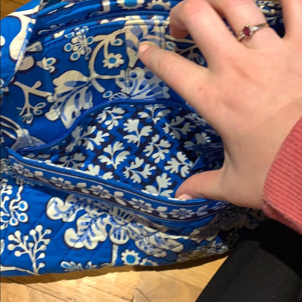 EUC Vera Bradley Shoulder bag - Picture 4 of 4